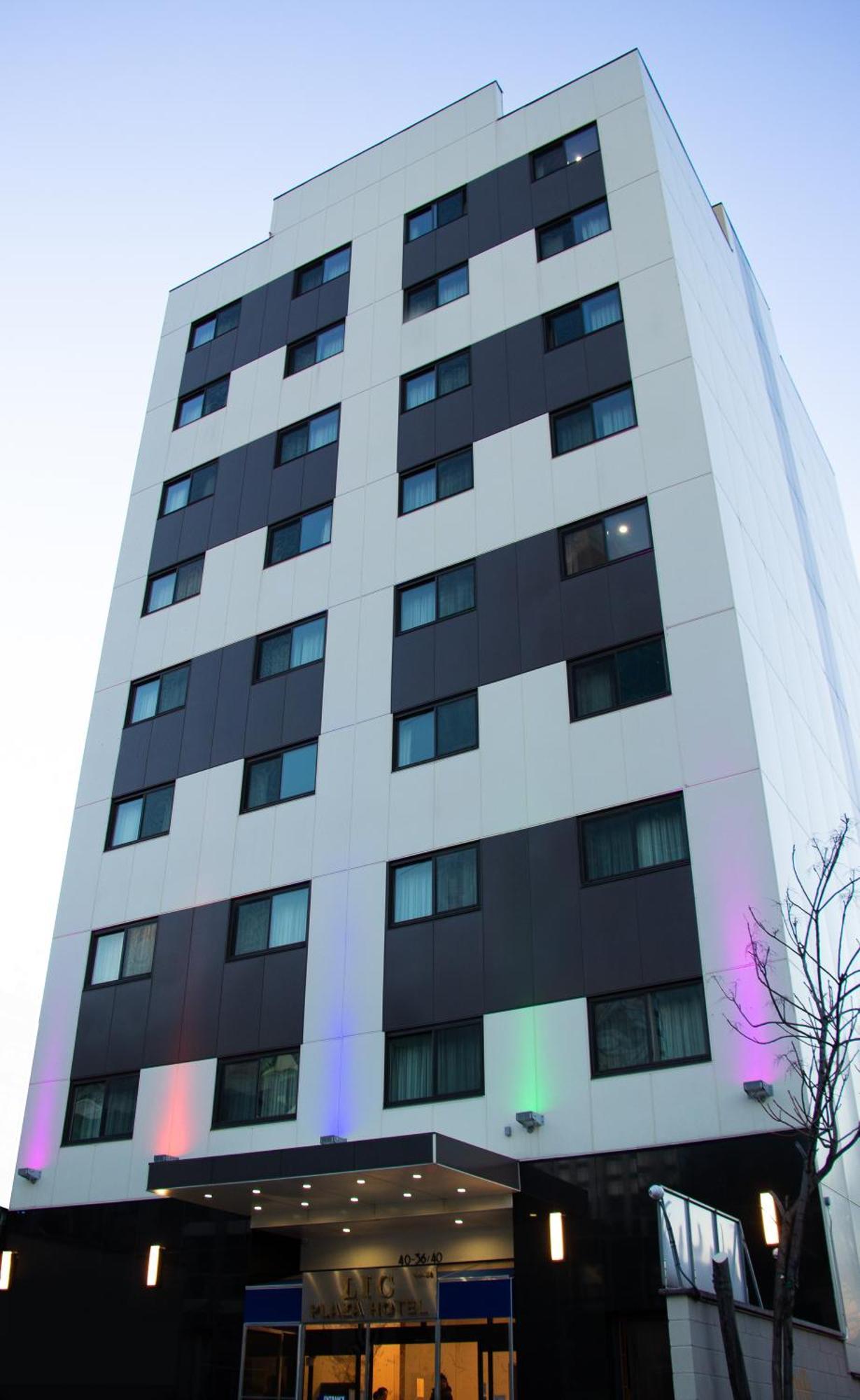 LIC Plaza Hotel New York Esterno foto