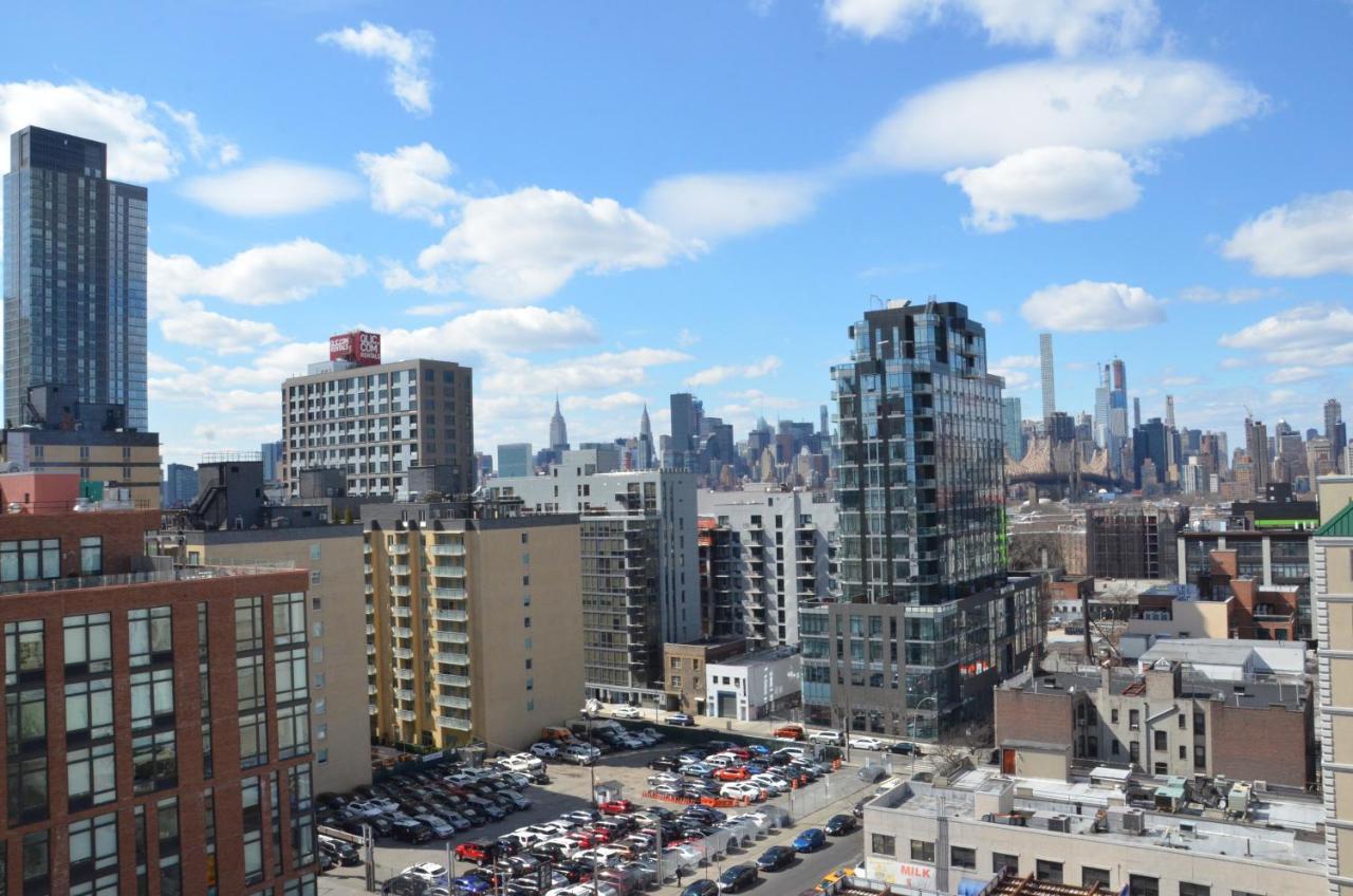LIC Plaza Hotel New York Esterno foto
