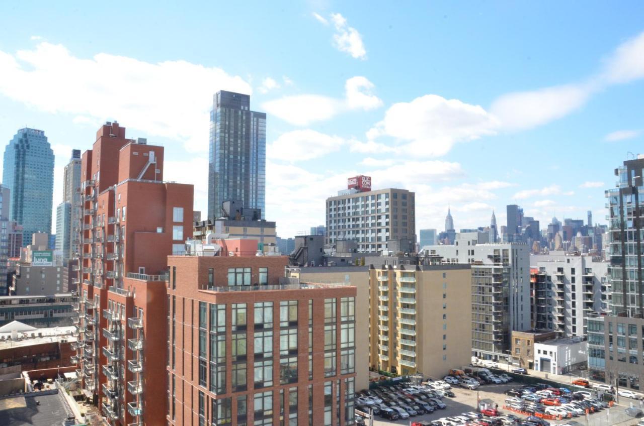 LIC Plaza Hotel New York Esterno foto